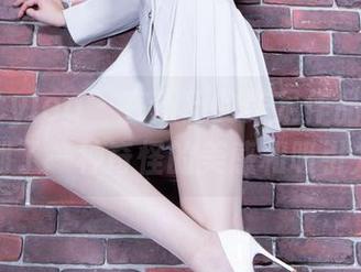 Beautyleg – 在巧巧的美足作品中，找到了一种奇怪的美感和吸引力