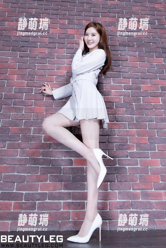 Beautyleg-巧巧 Beautyleg - 在巧巧的美足作品中,找到了一种奇怪的美感和吸引力