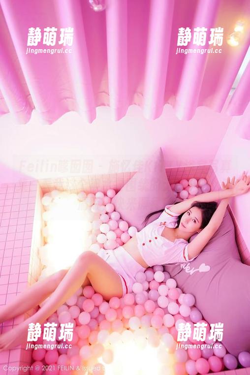 Feilin嗲囡囡 - 施忆佳KITTY浴室写真集：看我这个被水雾围绕的无辜小脸！高清版，快来膜拜！