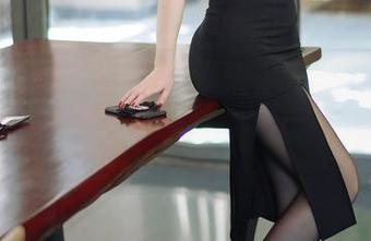 HuaYang花漾 – 一波未平一波又起，玥儿玥er泳装套图，简直就是热度的代名词。