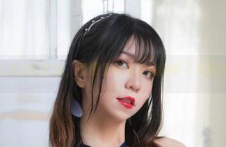 Leah梓未与海浪的默契，图册里藏着未说的事（又是什么呢？）。