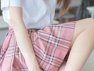 一件蕾丝吊带，满满的诱惑，你准备好翻看喵糖映画的套图了吗？