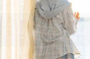 来喵糖映画一波在线史诗级制服少女原图，真的是职场青年的白马王子？