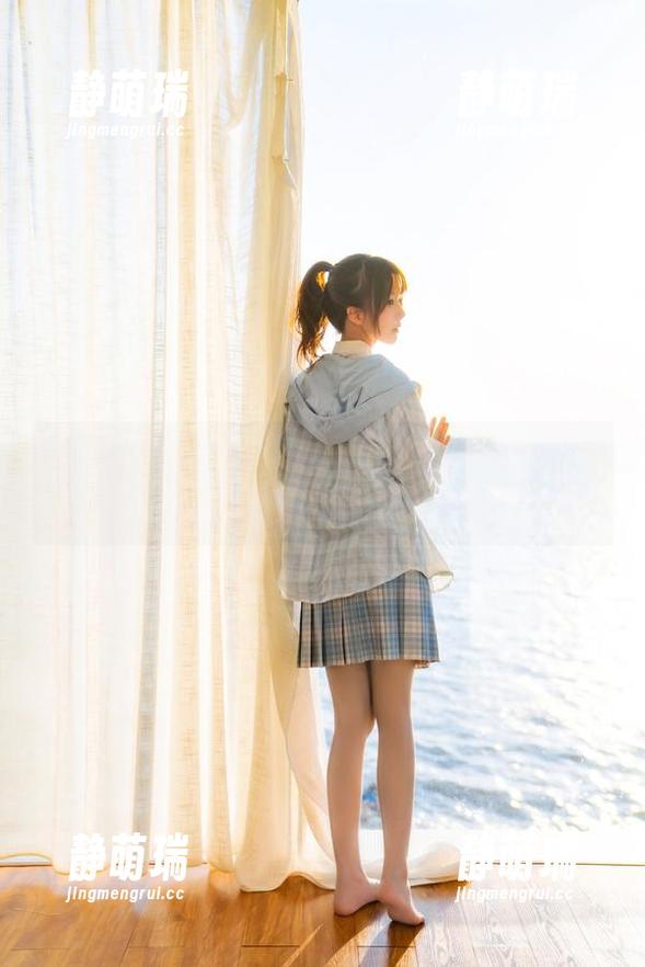 来喵糖映画一波在线史诗级制服少女原图，真的是职场青年的白马王子？