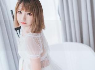 喵糖映画：小天鹅女仆与礼服的完美碰撞，原图就像开了窍的魔法！