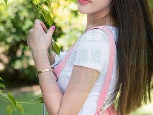 MiStar魅妍社 – 海边王婉悠Queen，美图精选，望着远方的海浪，想着晚上的烤串会不会好吃。