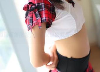 ROSI制服高清图包，貌似又说服我来一次‘保持专注’。