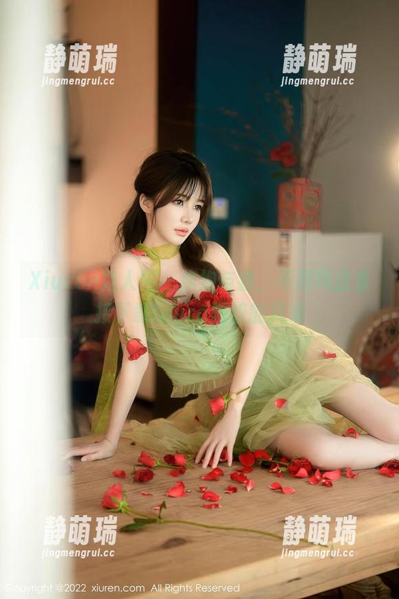 Xiuren秀人网 - 旗袍与我，不用网盘直接下载laura阿姣的风采