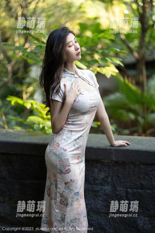 Xiuren秀人网 - 谁说毛衣没分数？伊丽莎有点白的私拍美图让你意想不到！