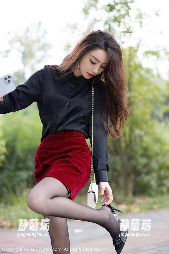 Xiuren秀人网 - 小蛮腰的和服合集：穿上这些，我能想象更多！