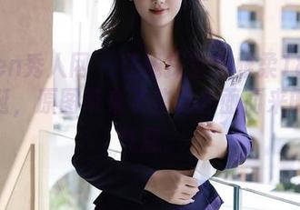 Xiuren秀人网 – 在线探查李雅柔182CM的圣诞，原图带来了些许扑面而来的节日气息。