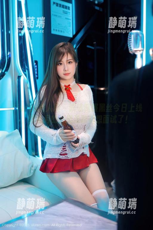 Xiuren秀人网 - 职场制服黑丝今日上线，梦心月的美图连我都想面试了！