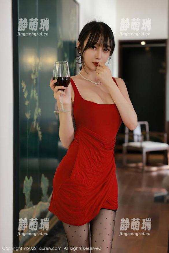 Xiuren秀人网 - 沐言yanyan红裙写真集大更新，穿上这裙子直觉AutomaticallyBecomeFashionIcon！