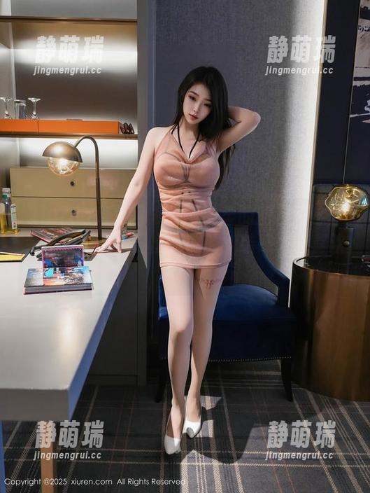 Xiuren秀人网-温柔的柔 Xiuren秀人网 - 温柔的柔的图包:这套装不经意间透露出微微的纠结感,我喜欢!