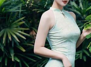 Xiuren秀人网 – 当班主任不在的时候…谢小蒽的校园写真图册，太真实！哈哈。