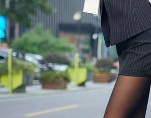 YouMi尤蜜荟 – 套图系列：柚柚酱在运动中的那一刻，我果然还是躺着看好！