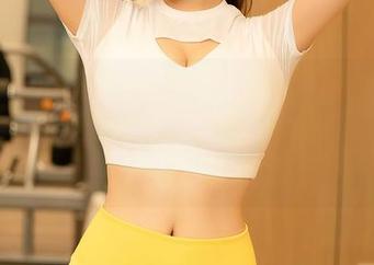 YouMi尤蜜荟 – 玥儿玥er又玩起了女王style，美图更新好戏上演，奇迹就是这样诞生的