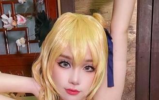 从厨房到摄影棚：七七娜娜子的厨娘cos真的是太酷了！
