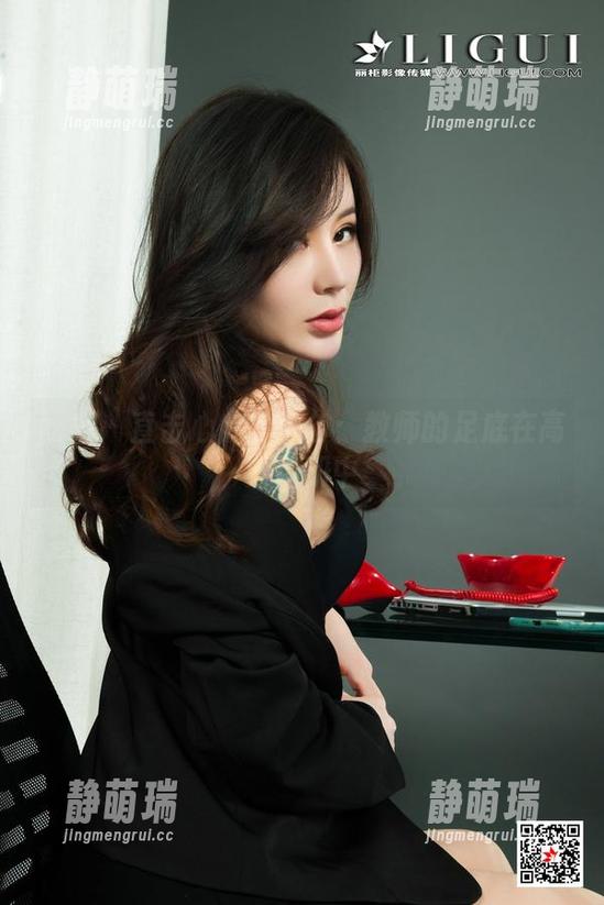 丽柜 - 直击心底的尔尔：教师的足底在高清图册中