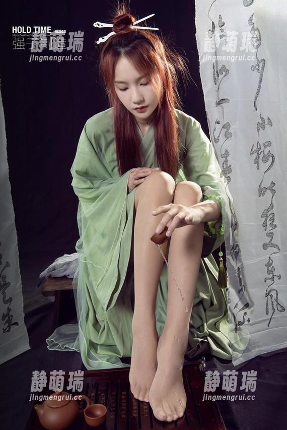 丽柜 - 专属文欣的在线美图，透明感后面藏着什么呢？