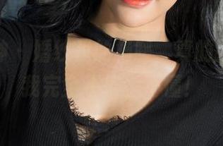 克拉女神 – 婚纱里的杨暖，真的是画风跟我完全不搭，不懂！