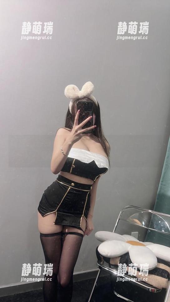 微密圈 - 暧昧之气：兔宝妮to的私拍淋浴图片，虽说有点色，但细节才是王道。