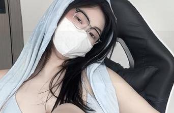 微密圈 – 图包说可爱的肉巴塑造了一种新风格，这黑色丁字裤灵感来自哪里？