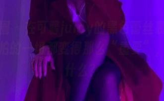 微密圈 – 在可馨juicy的黑色蕾丝裹胸中，私拍的一切都变得那么“重要”，迟疑什么？