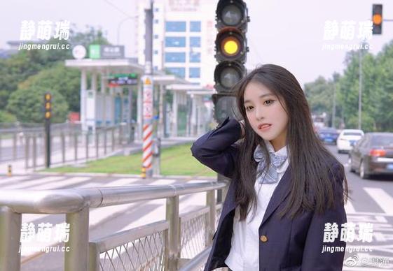制服控？看嘎潼的网盘里面装了什么新鲜玩意