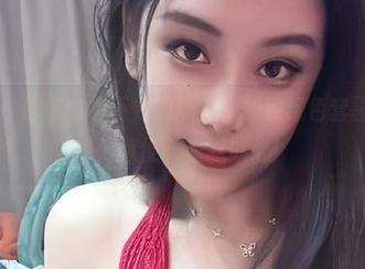 微密圈 – 让你意想不到的奶雯，极致红色套图高清上线，随便一看就倾心！