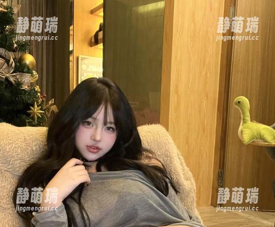 微密圈 - 在小u优优子的私拍里，长腿是个神奇的存在——看起来永远不会腻！
