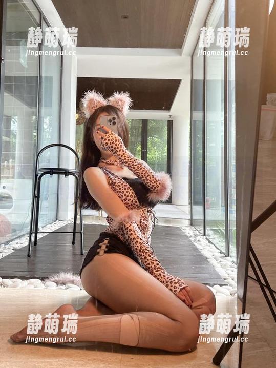 微密圈 - 这女孩写真让我心里一震，小玉吃果冻可真会选角，再来一轮啊！