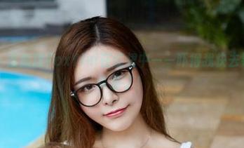尤物馆 – 孟狐狸FoxYini在红裙中——吓得我快去寻找美图资源了！