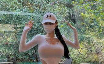 微密圈 – 新鲜出炉的左公子666泳装美图，更新得让你忍不住多看几眼！