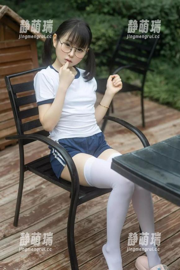 “幼水铃衣”与初音未来的兔子洞，没想到全套原图这么惊喜！