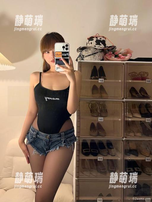 微密圈 - 张思允nice的jk制服，这画面一看就停不下来，有种想回去补课的冲动。