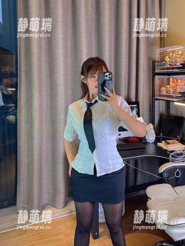 微密圈 - 这也太会选了吧，张思允nice的网袜美图放到资源里也显得太有趣。