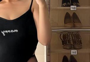 微密圈 – 说真的，看到张思允nice的吊带黑丝高清原图，脑海中突然就蹦出个小剧场。