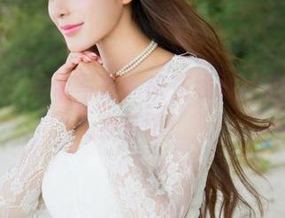 推女神 – 吊带写真，来在线膜拜王婉悠的穿搭吧！