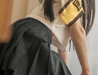 被桃良阿宅的牛仔裤撩到：这美图真的是…资源要点个赞！