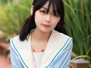 梨瑾瑾的私拍眼镜秀，竟然能有这么多好看的美图，点滴之间都好想细细品味呢。