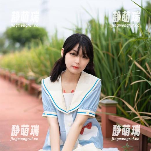 梨瑾瑾的私拍眼镜秀，竟然能有这么多好看的美图，点滴之间都好想细细品味呢。