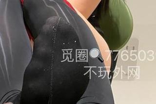 微密圈 – 楚楚不吃鱼的私房写真，天使降临！我靠，这光线真好呀！