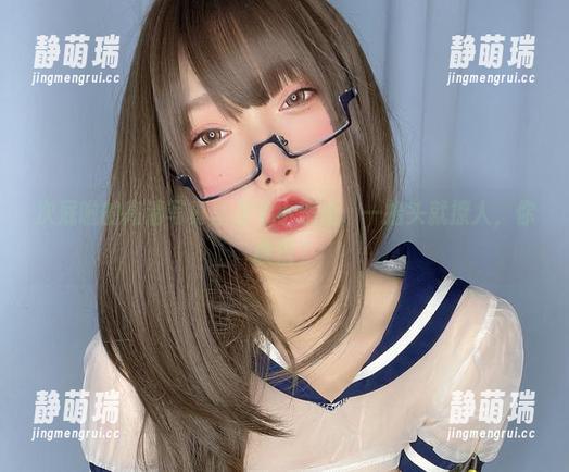 次屁啦的高清写真里那个小恶魔，一抬头就撩人，你敢信？