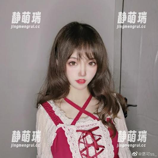 美图盛放，洛可ss在户外的呼吸之间
