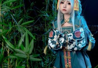 看爆机少女喵小吉怎么把白衬衫穿成了一种‘春天的气息’的私拍美宣言！