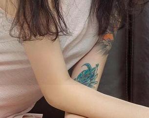 爱尤物 – 图集中藏着果儿Victoria的雕琢魅惑，哪位高手能找到下载键？