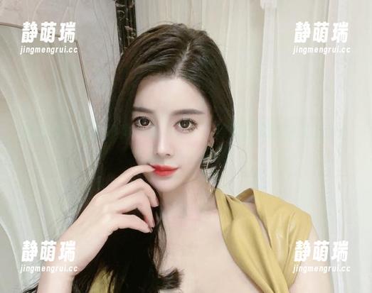 微密圈 - 私拍视角下的猪小七，黑胸罩原图完美上演小白兔的花样蹦跳！