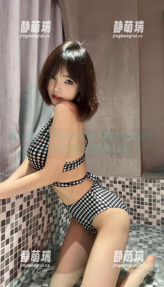 微密圈 - 水手服的魔力：琳铛铛大神似乎总能把普通穿搭变得不简单