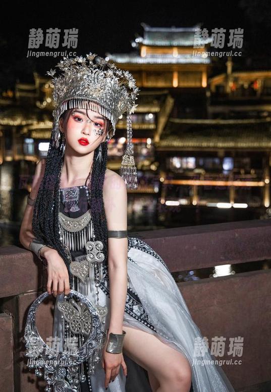 瓦斯塔亚小龙虾的校服写真，没看过的请自行脑补‘课堂表现’！